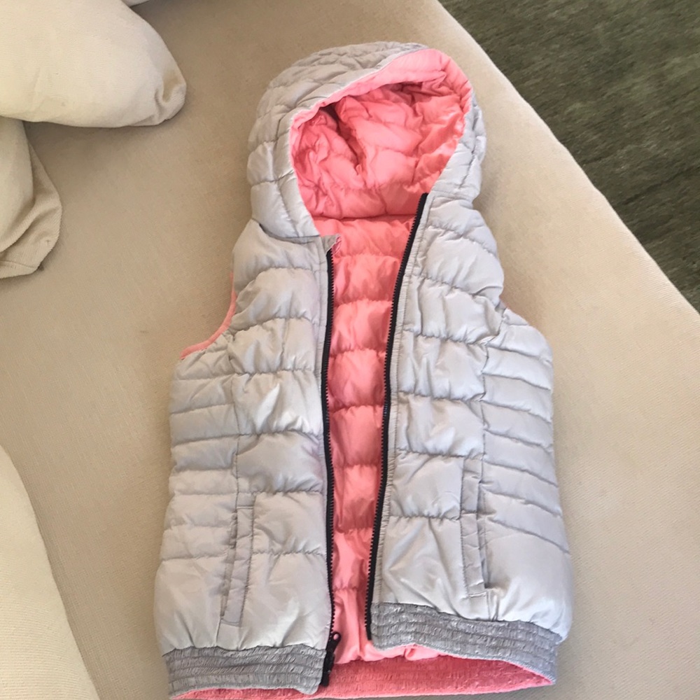 Athleta Girl REVERSIBLE Puffy Vest S/7